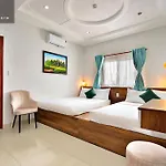 S79 Vivianne Hotel