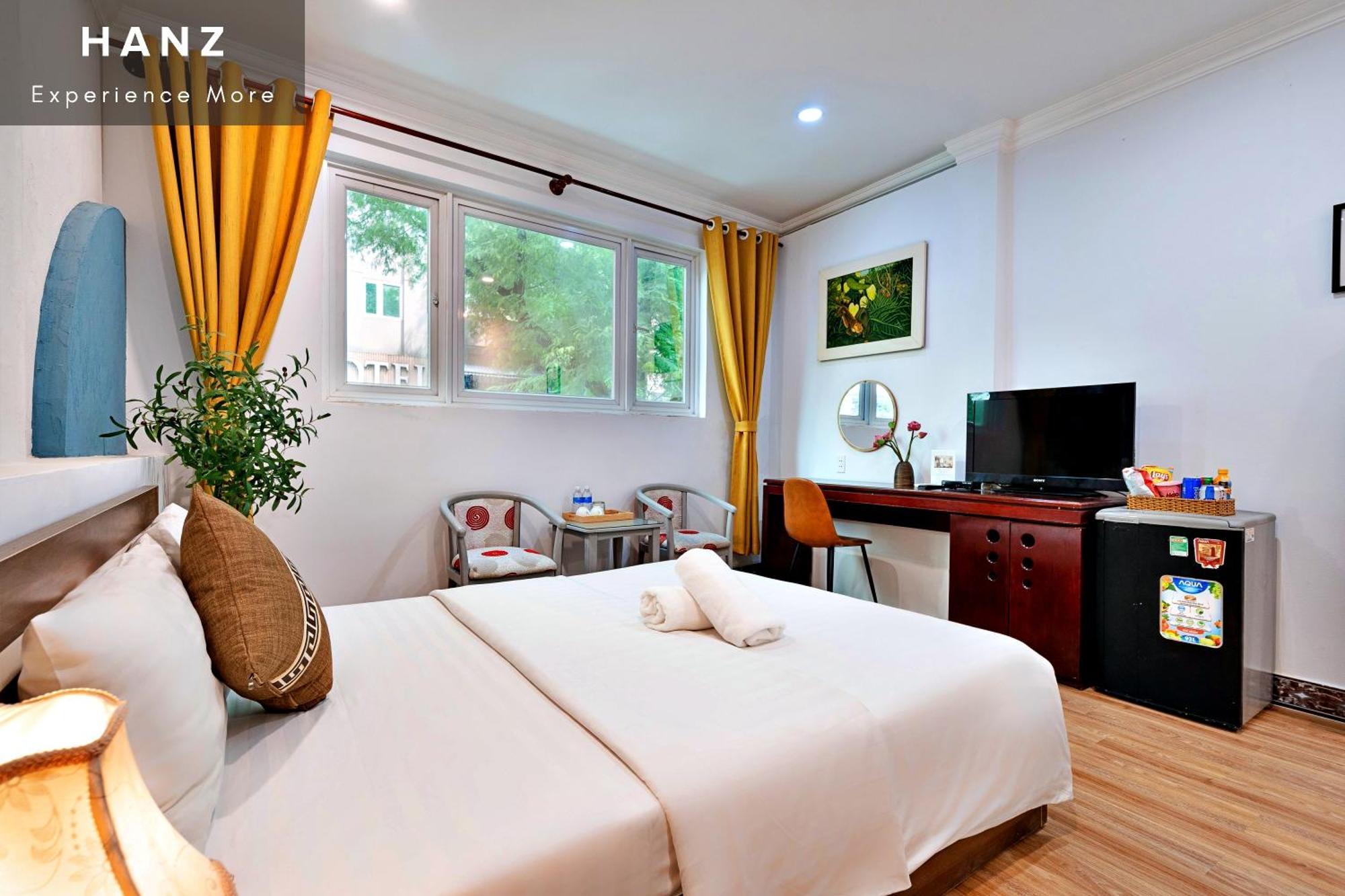 S79 Vivianne Hotel