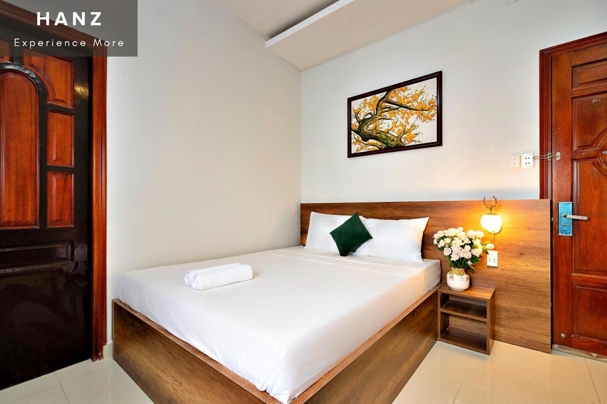 S79 Vivianne Hotel